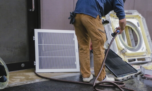 定期清掃のスタッフ